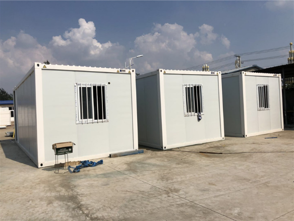 北京住人集装箱多少钱一个，买个住人的集装箱大概需要多少钱！