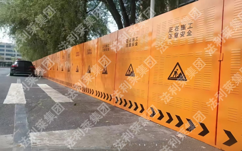 工程彩钢板围挡多少钱一米合适,这个问题你想过吗?